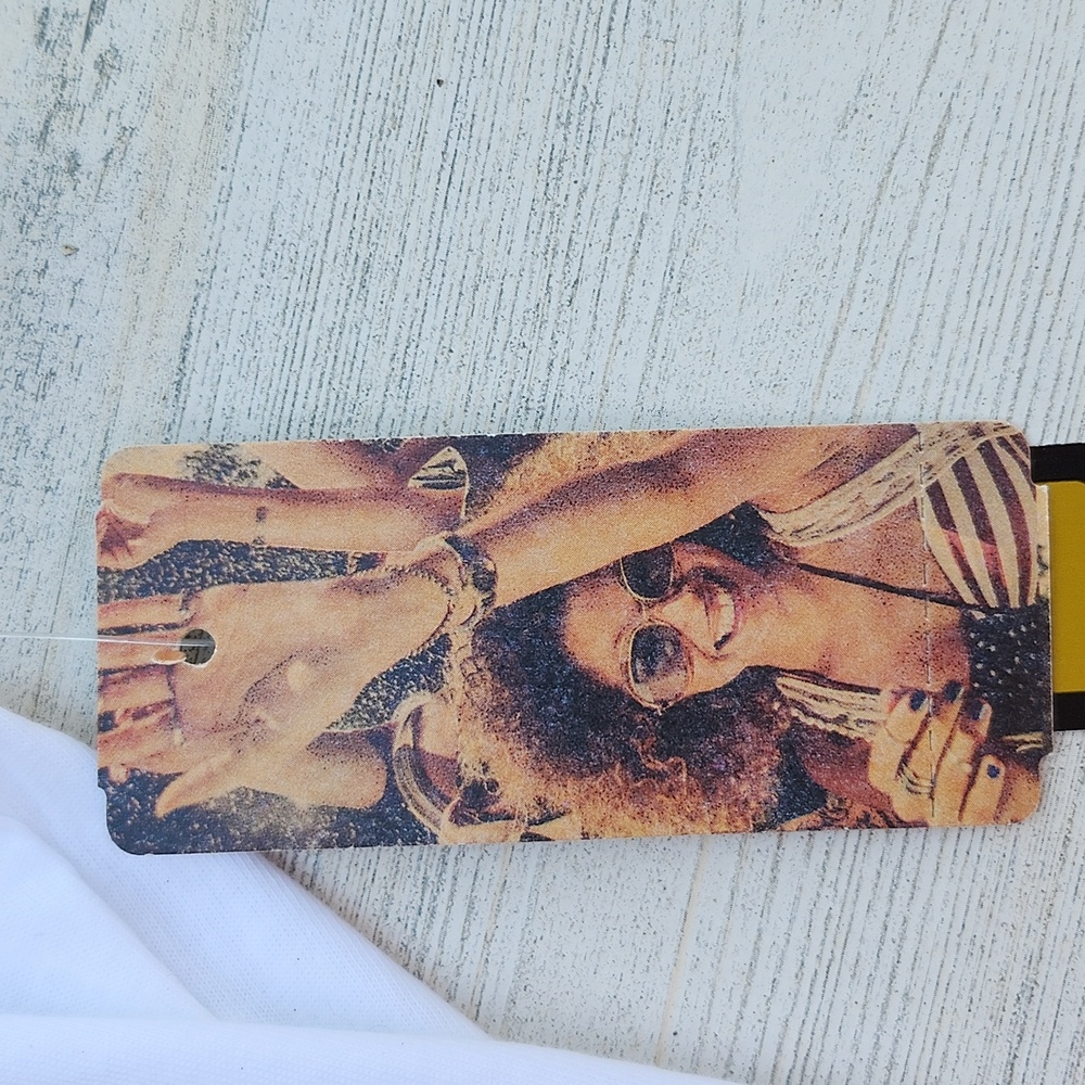 NWT HARD ROCK "BITE ME" T-SHIRT NASSAU, BAHAMAS - Picture 6 of 9